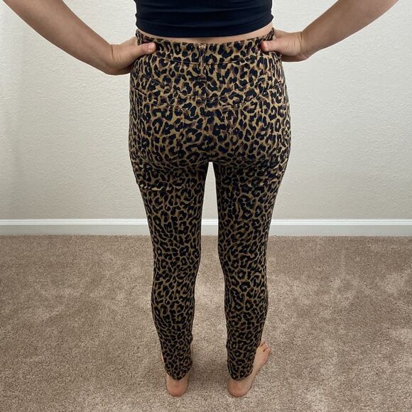J.Crew 9" High Rise Skinny Leopard Print Jeans size 26 - Picture 4 of 10